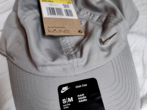 Nike kačket