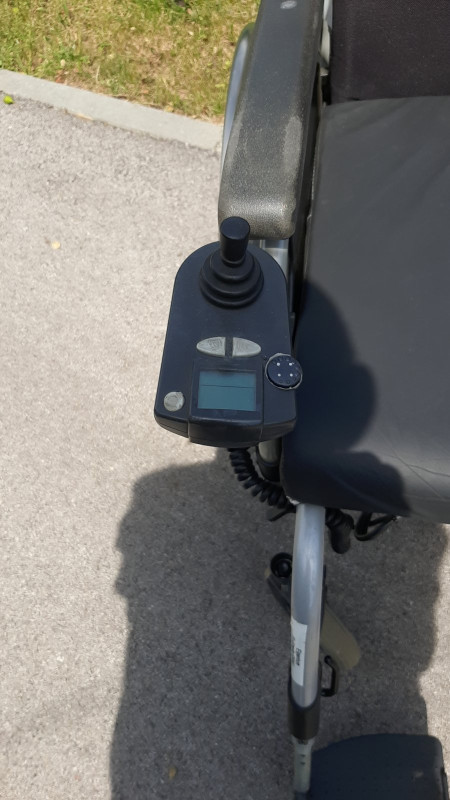 Elektricna invalidska kolica   Alber E-fix