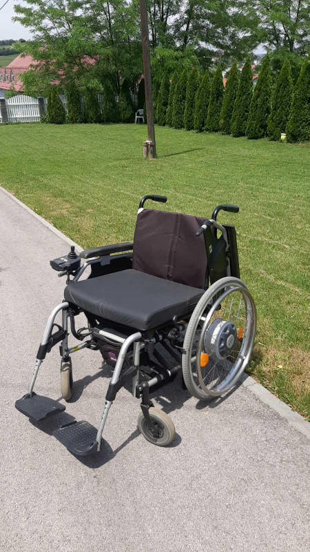 Elektricna invalidska kolica   Alber E-fix