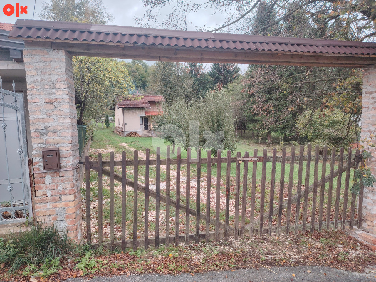 Kuća Bare 19, Hadžići 100m2, okućnica 1800 m2