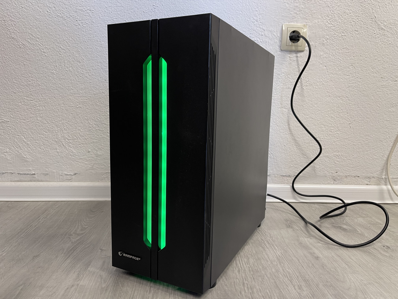 Gaming PC i5-7500; 16 ram; 128 1TB; GTX 1660 Xtreme 6GB