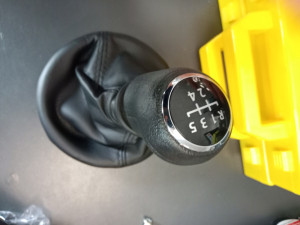 RUCICA MJENJACA VOLKSWAGEN T5 5+R