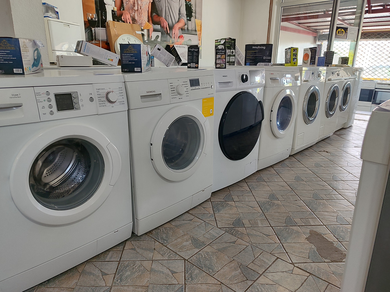 Prodaje se radnja polovne bijele tehnike u Banja Luci