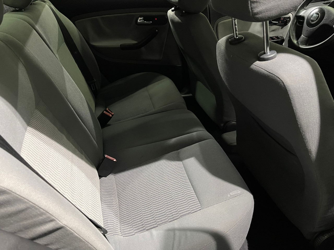 SEAT CORDOBA 1,4 MPI , 2003 GODINA, KLIMA