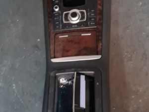 Centralna komandna tabla audi A8 D3
