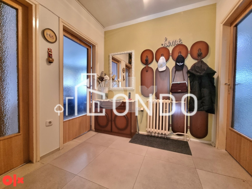 Na podaju trosoban stan 79m2 - Centar (Čaire), Banja Luka