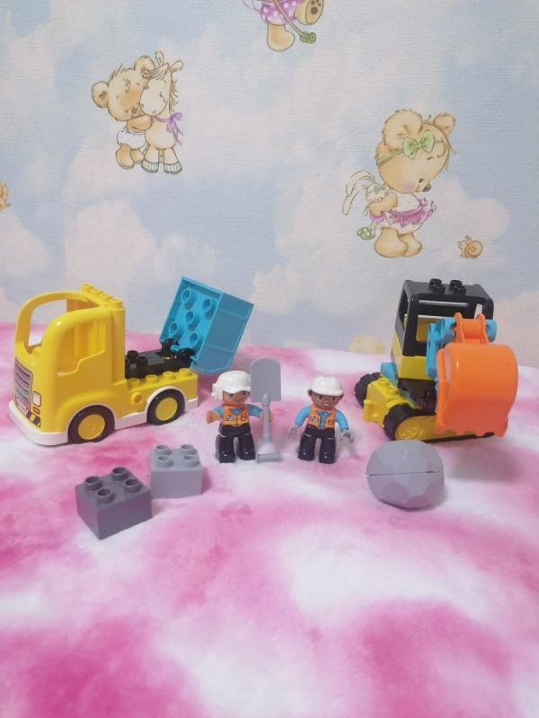 LEGO DUPLO bager i kamion