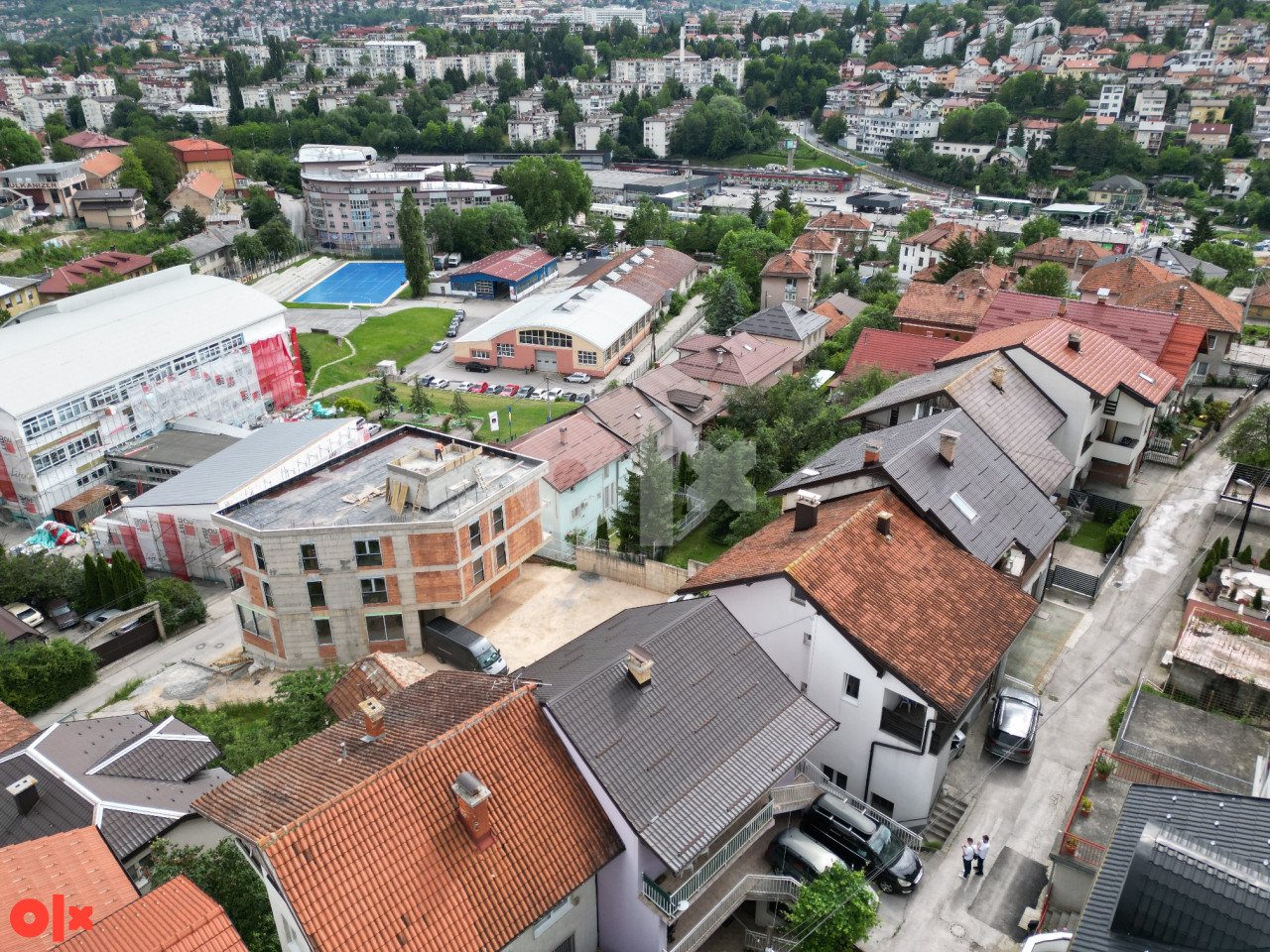 NN Nekretnine : Kuća sa 3 etaže - Velešići 9