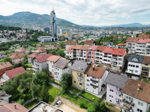 NN Nekretnine : Kuća sa 3 etaže - Velešići photo 2