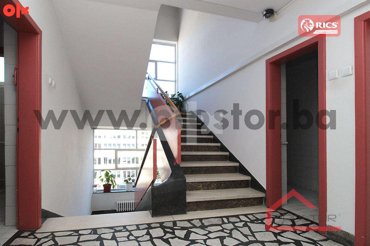 PROSTOR izdaje: Poslovni prostor, 200m2, ul. Ferhadija 11