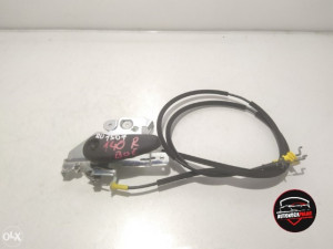 Ručka od vrata bočna Opel VIVARO 01-14 8200904015