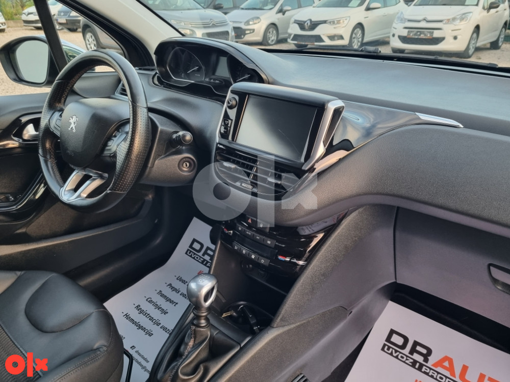 Peugeot 208 1.6hdi 84kw 2012gp *ALLURE*MEDIA*ALU*LED