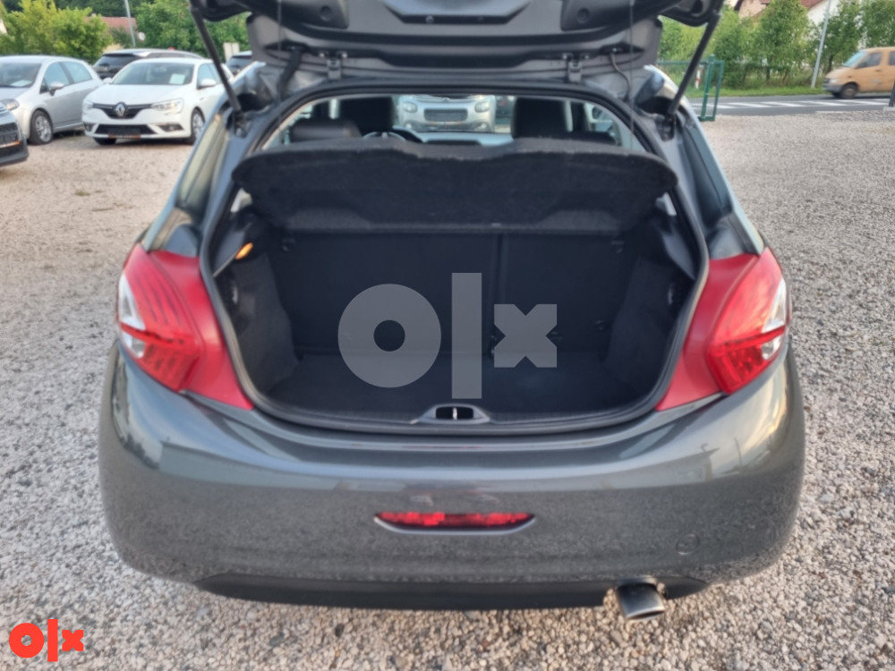 Peugeot 208 1.6hdi 84kw 2012gp *ALLURE*MEDIA*ALU*LED