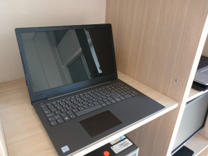 LAPTOP LENOVO V130 INTEL I3 7020U 8GB DDR4 SSD 15.6 LED GARANCIJA