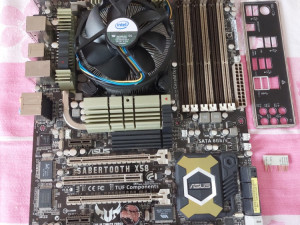 Matična Ploča Asus Sabertooth X58 + I7 960