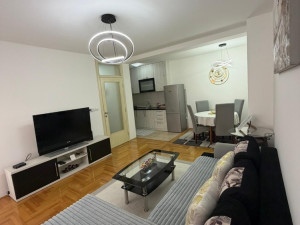 Stan na dan 2 spavace sobe Istocno Sarajevo 066 473-075