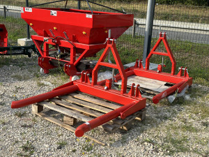 Traktor traktorske vile za rolo bale kipa