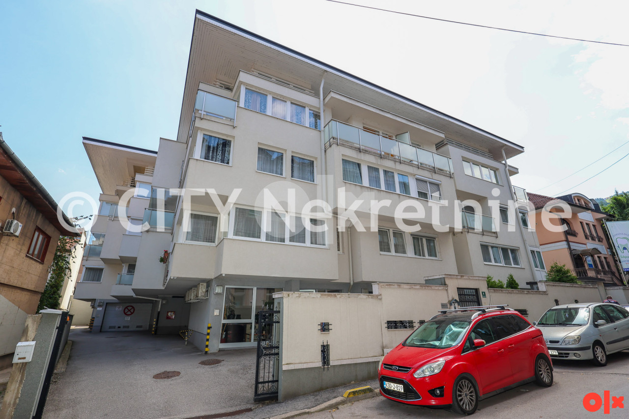 Četverosoban stan sa parkingom - Stari grad - 165 m2