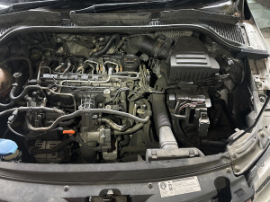 Glava motora cay 77kw Volkswagen Golf (fotografija 2)