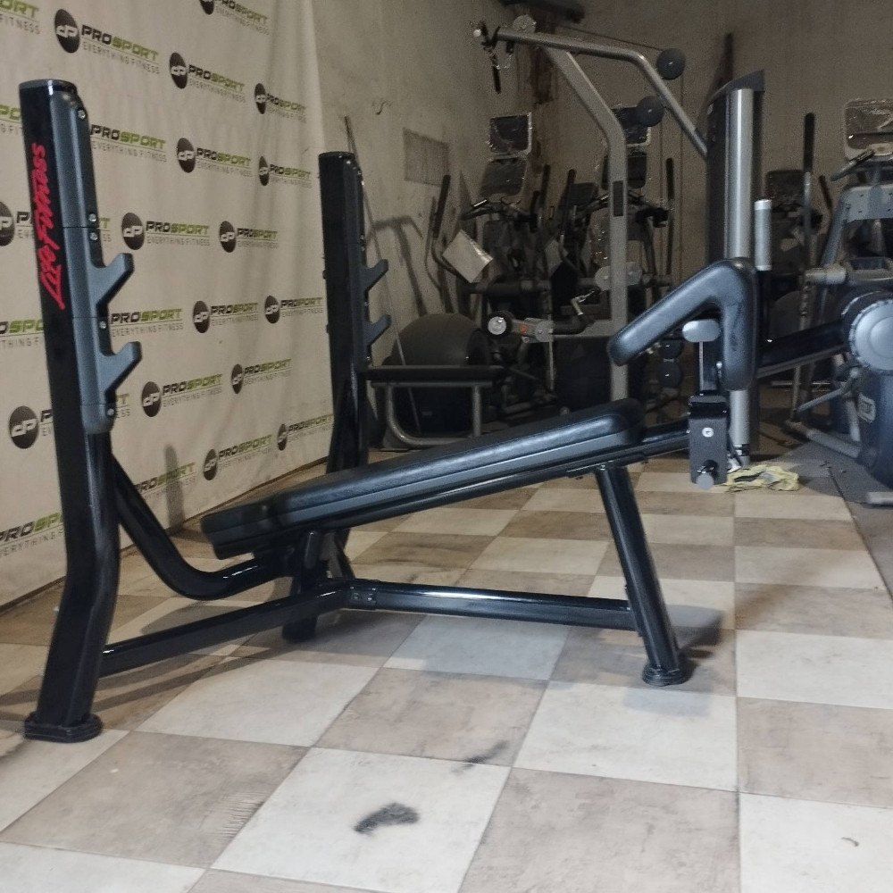 Lifefitness signature kontra kosa klupa