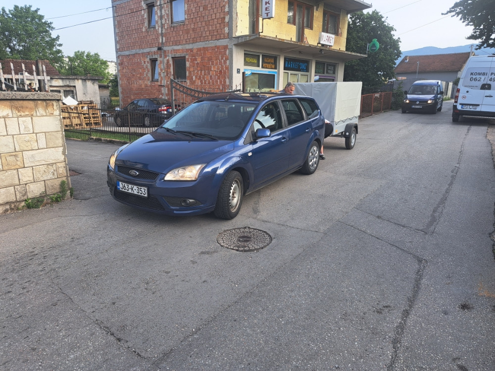 RENT RENTANJE IZDAVANJE AUTO PRIKOLICA RENT PREVOZ MOTOCIKLI ATV