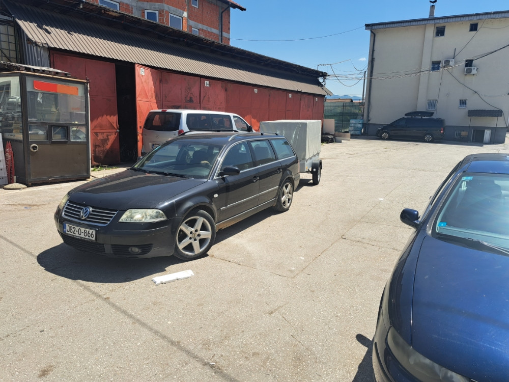 RENT RENTANJE IZDAVANJE AUTO PRIKOLICA RENT PREVOZ MOTOCIKLI ATV