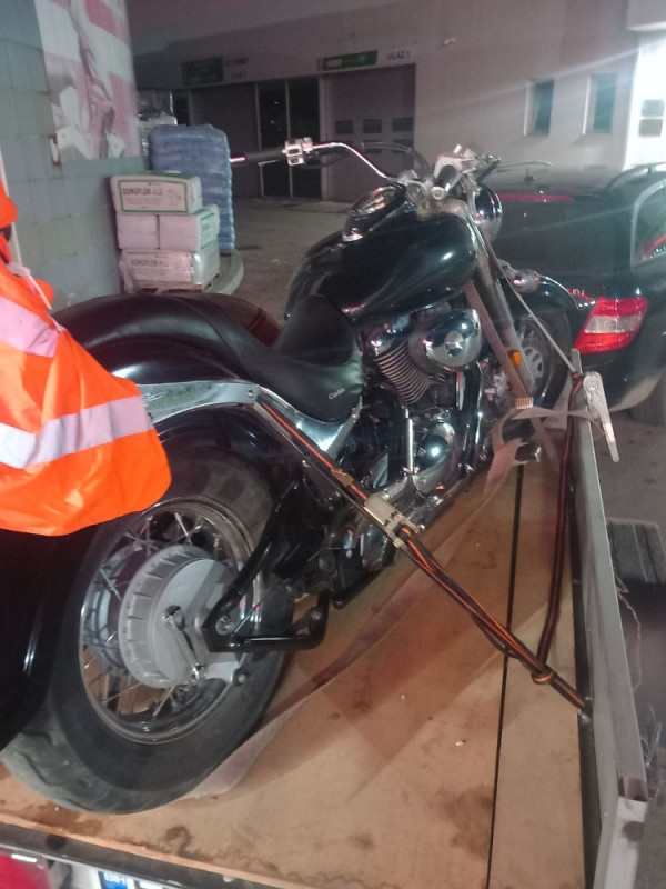 RENT RENTANJE IZDAVANJE AUTO PRIKOLICA RENT PREVOZ MOTOCIKLI ATV