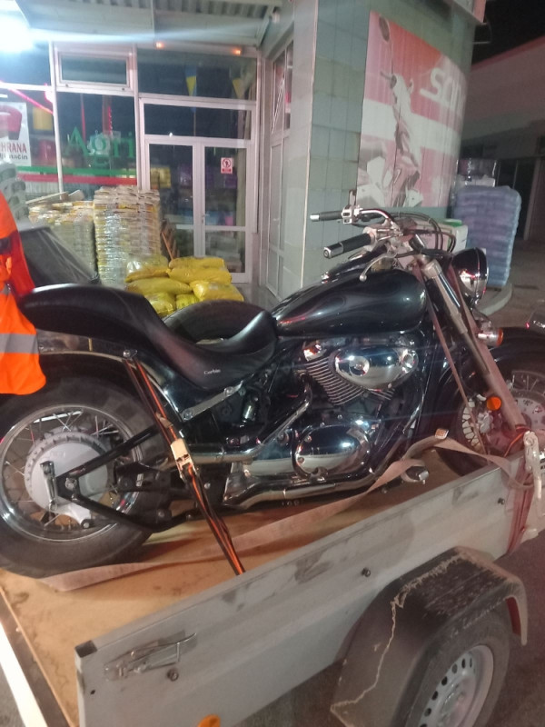 RENT RENTANJE IZDAVANJE AUTO PRIKOLICA RENT PREVOZ MOTOCIKLI ATV