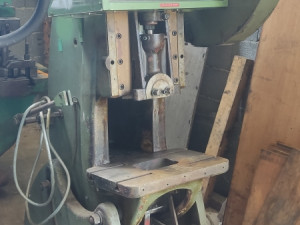 ekscentar presa 26t Van rijssen