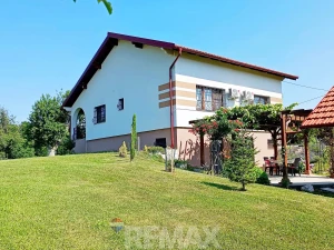 42dN, house, orchards, pastures in Babanovci-Prnjavor