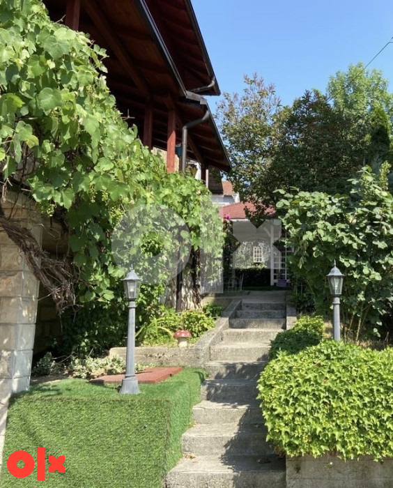 DUPLEKS STAN SA DVORIŠTEM I GARAŽOM - KOŠEVSKO BRDO - CENTAR 2