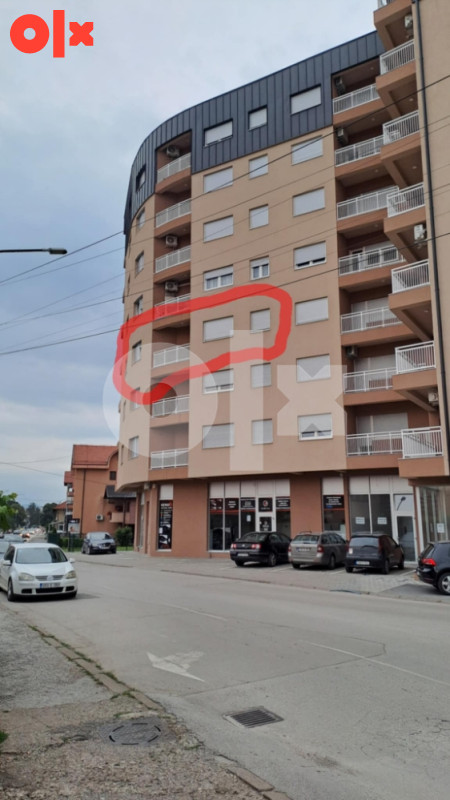Stan Živinice, MH-7, sa parkingom