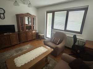 Zaseban sprat kuće 54 kvadrata (sa velikim dvorištem) Ilidža