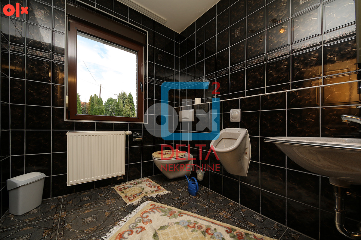 Kuća na parceli od 756m2 i poslovnim objektom / Otes / Ilidža 9