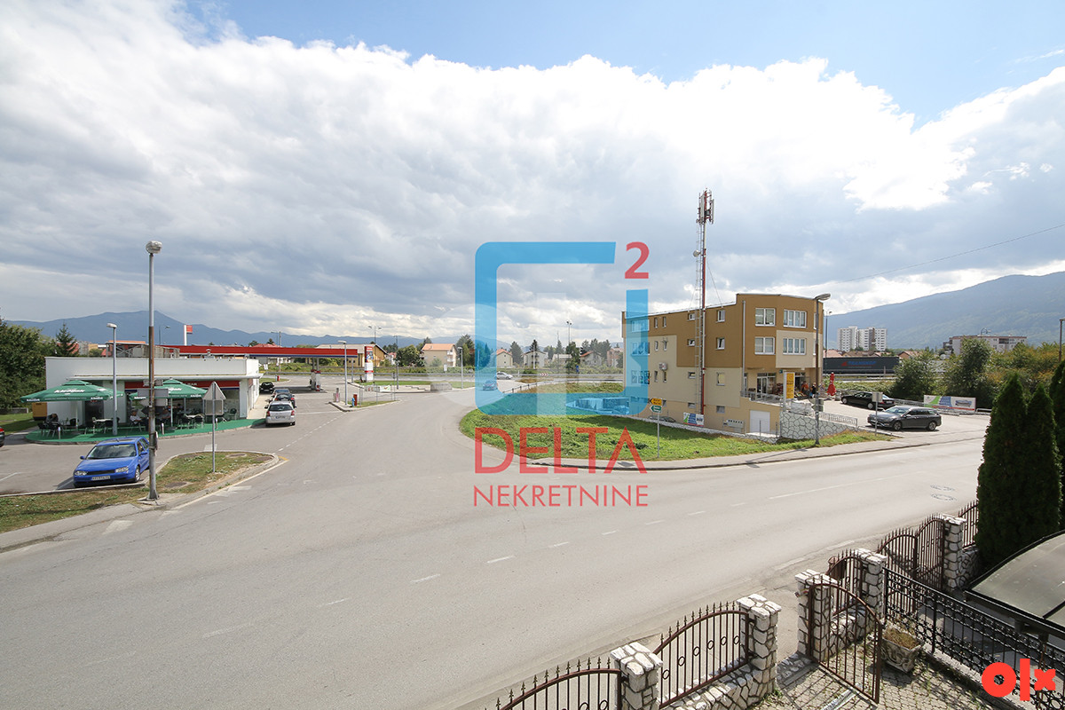 Kuća na parceli od 756m2 i poslovnim objektom / Otes / Ilidža 20