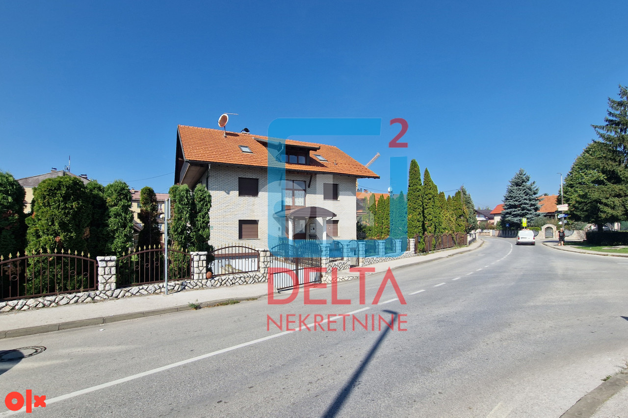 Kuća na parceli od 756m2 i poslovnim objektom / Otes / Ilidža 24