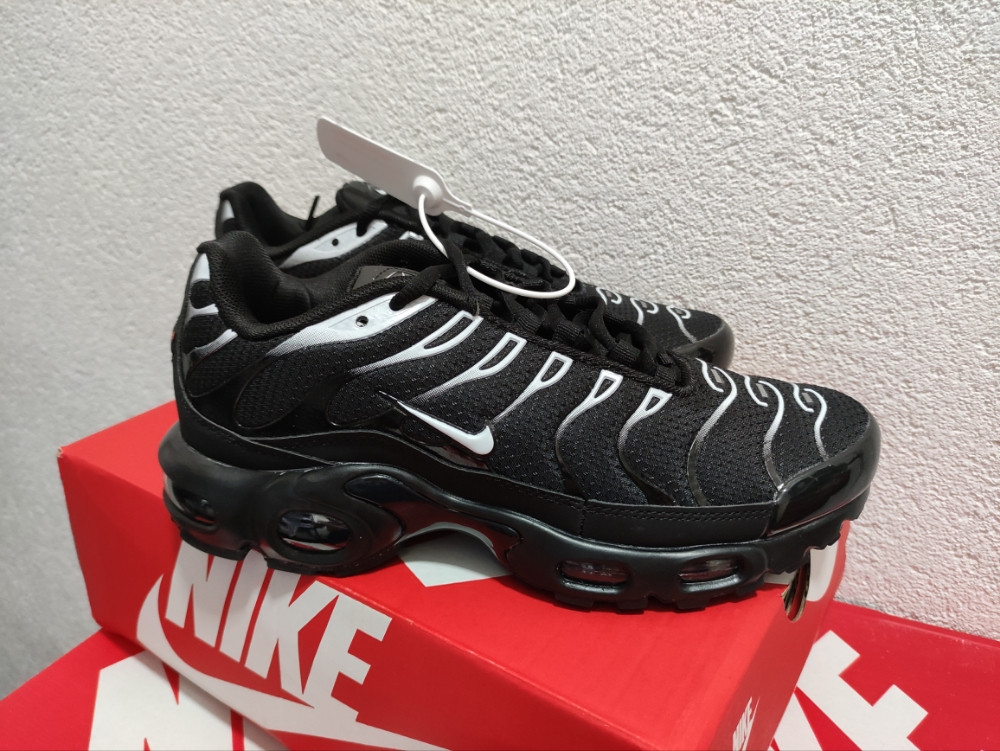 nike tn frost