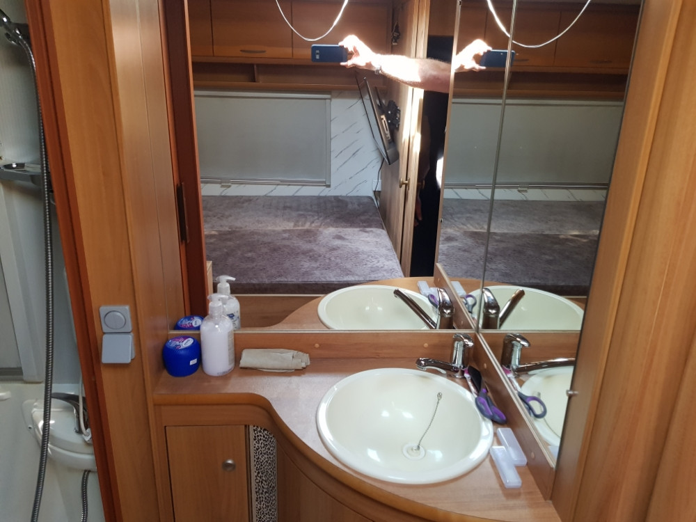 Kamp prikolica knaus uvezena ocarinjena reg bih papiri
