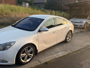 IZNAJMLJIVANJE AUTA OPEL INSIGNIA AUTOMATIK DIZEL