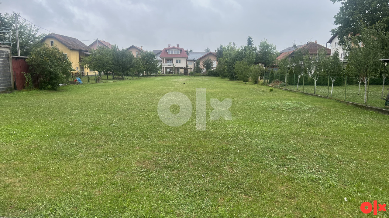 Zemljište 1500m2 samo 800m od Aerodrom 3