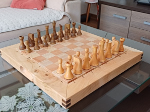 Šah, šahovski set, šahovska garnitura (RUČNI RAD)