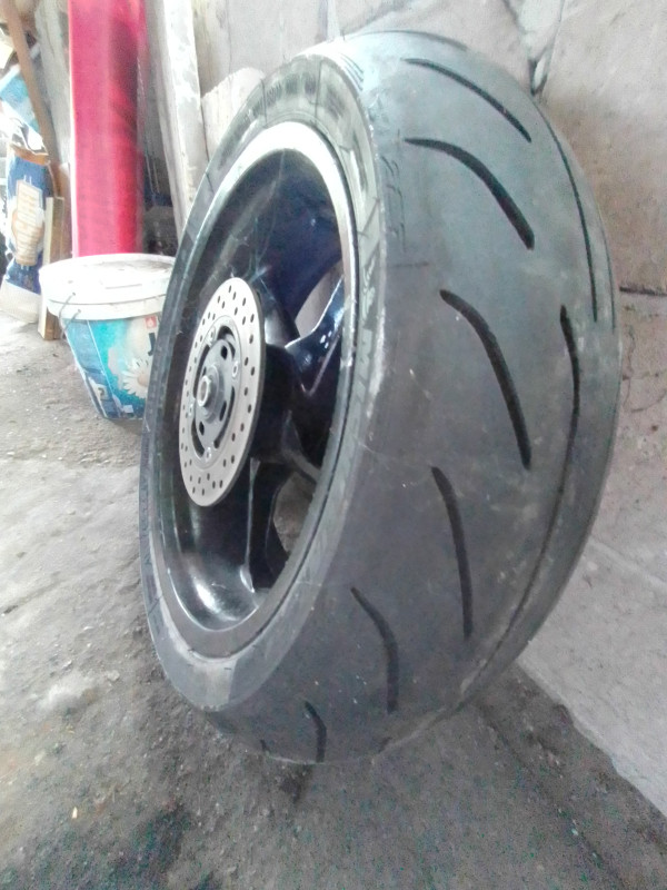 Honda cbr 900 felga guma