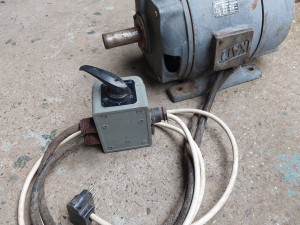 ELEKTROMOTOR  4 KW 715 / obrtaja u minuti