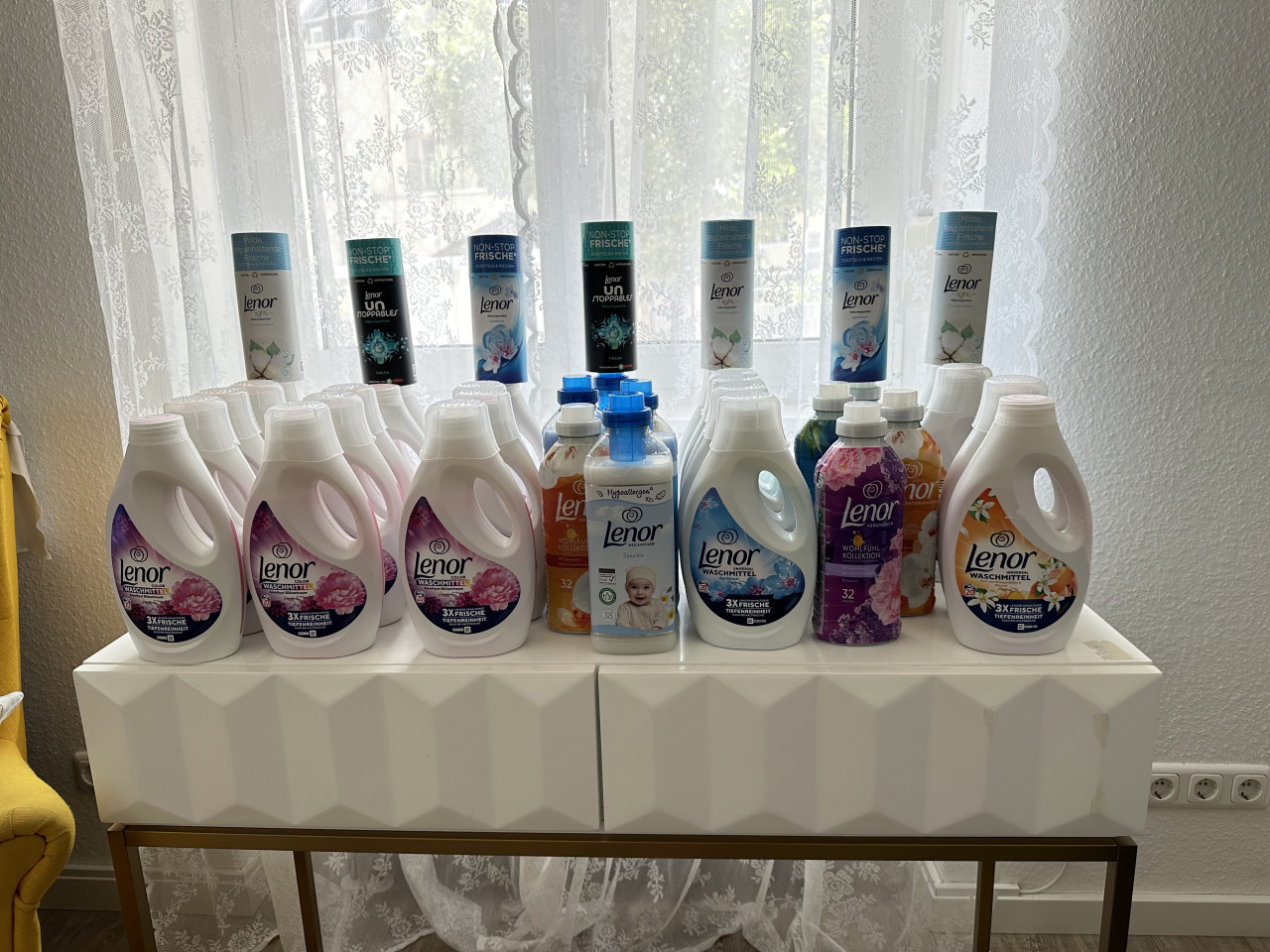 LENOR NJEMACKI PROIZVODI -  prasak, mirisne perlice, omeksivac