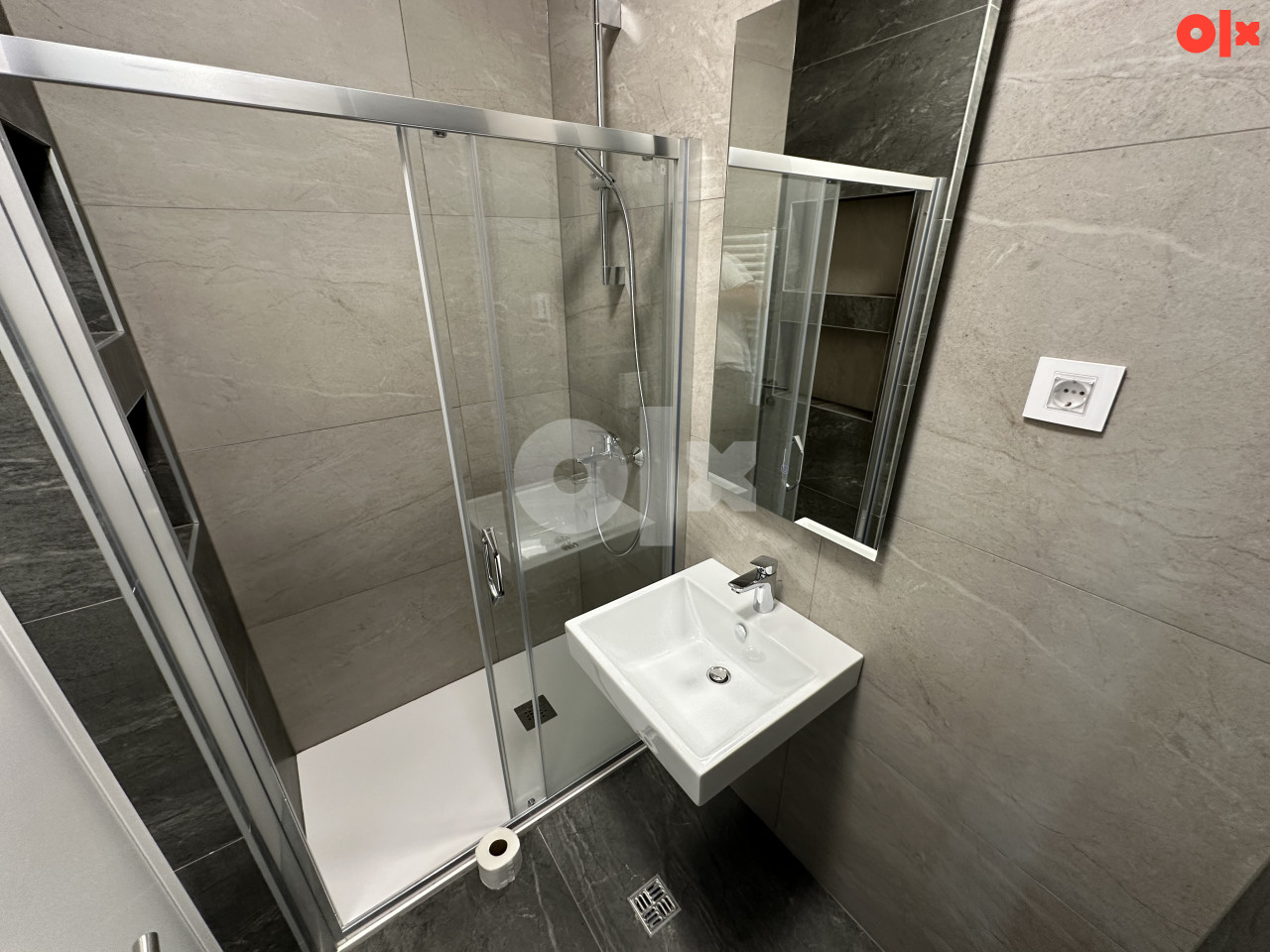 Četverosoban stan u srcu Banjaluke - 171 m2 17