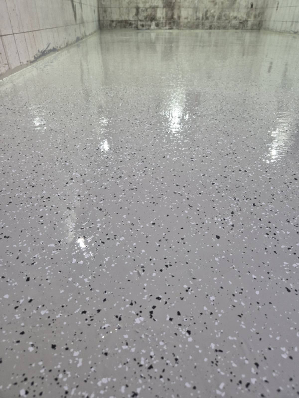 Floor Expert EP 310W ( epoxy premaz za garaže ostave skladišta)
