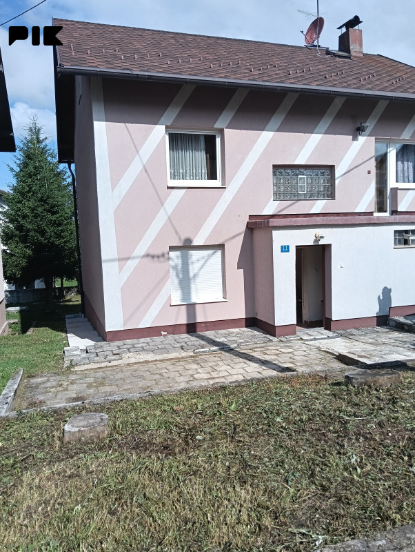 Kuća Kupres 280m2, mogućnost iznajmljivanja 7