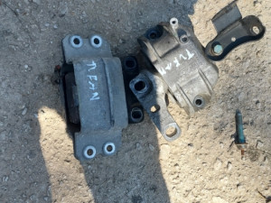 Nosac motora 1.9 vw touran golf 5 passat 6