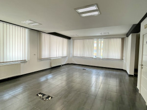 Commercial space Banja Luka, Mejdan 136m2 photo 3