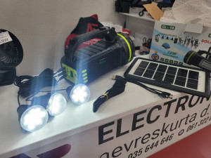 SNAZNI SOLARNI SET ZA KAMPOVANJE